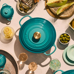 Signature Round Dutch Oven