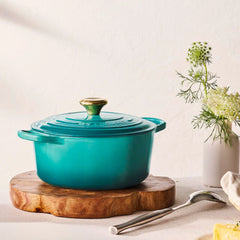 Signature Round Dutch Oven